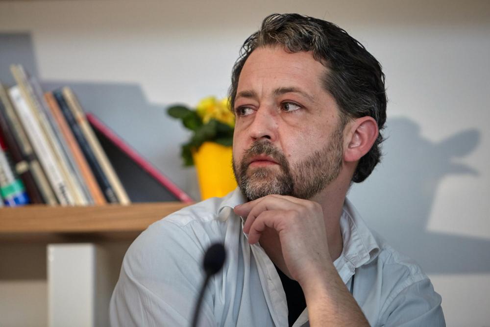 Obrázek: revolverr-16